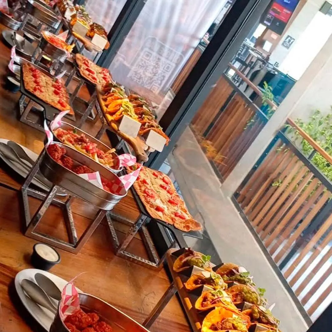 Alimentos y bebidas para grupos grandes